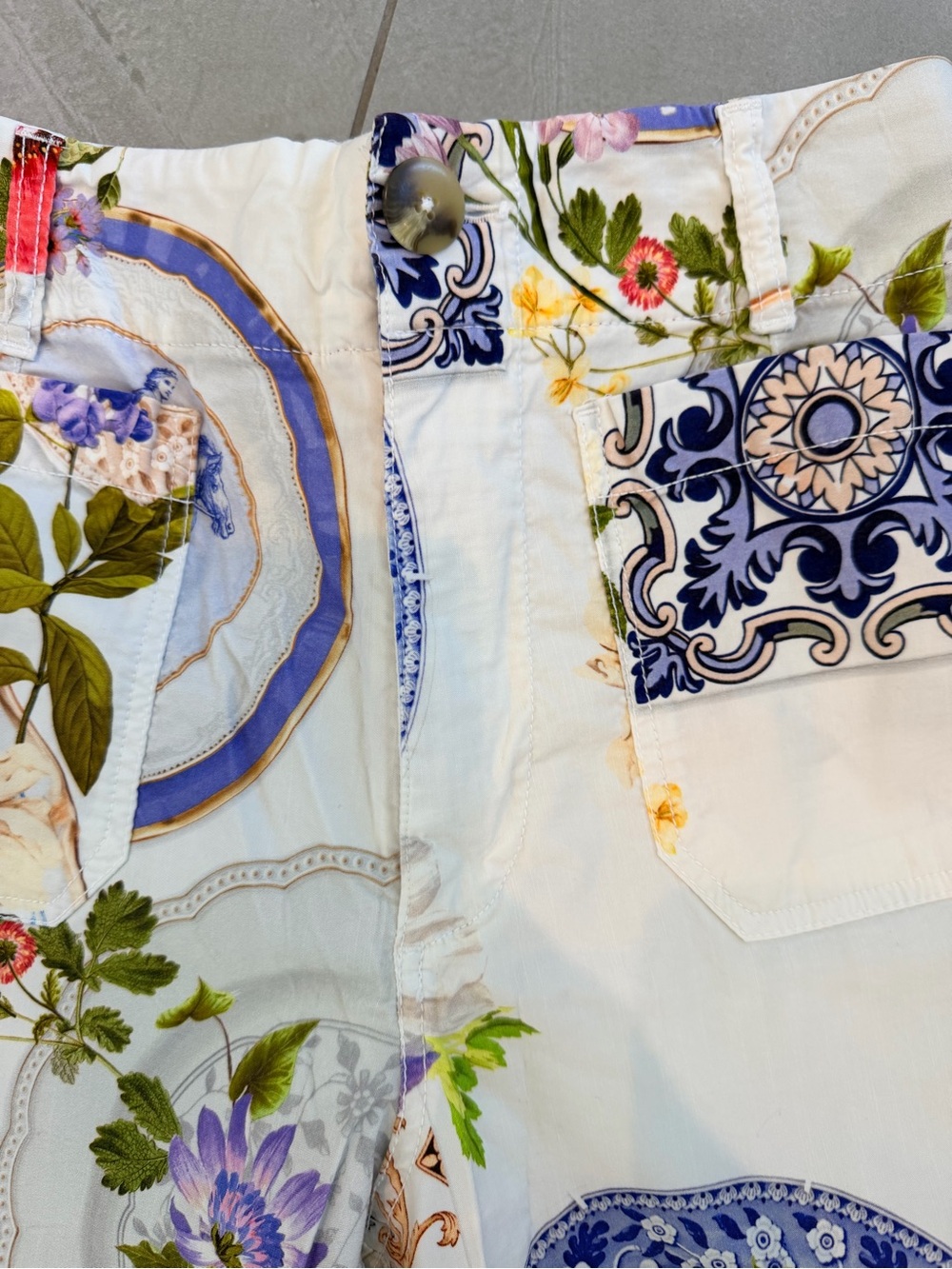 Maeve White Wide-Leg Jeans with Blue Delft & Multicolor Floral Print - Picture 3 of 6